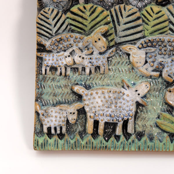 陶板  Cycling along the Lambs セラミックアート  Hilke Maclntyre Scotland　スコットランド