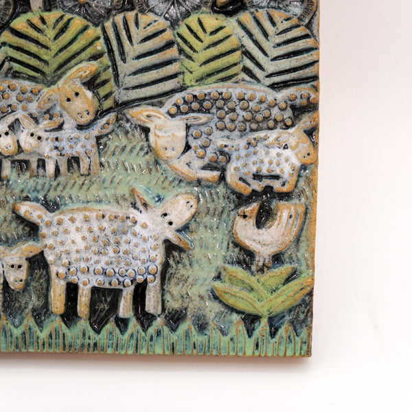 陶板  Cycling along the Lambs セラミックアート  Hilke Maclntyre Scotland　スコットランド