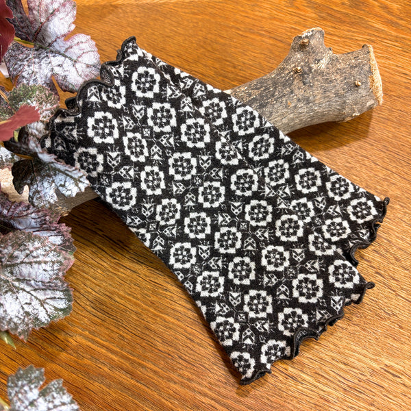 リストウォーマー  ウール 黒 black  スウェーデン エドゥルスドッター Florina brown black Edursdotter wool sweden wrist warmers