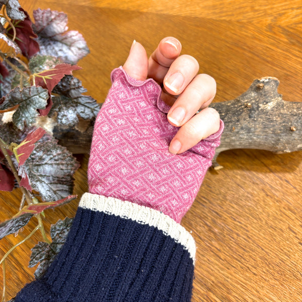 リストウォーマー  ウール ピンク pink  スウェーデン エドゥルスドッター Star fabric pink  Edursdotter wool sweden wrist warmers