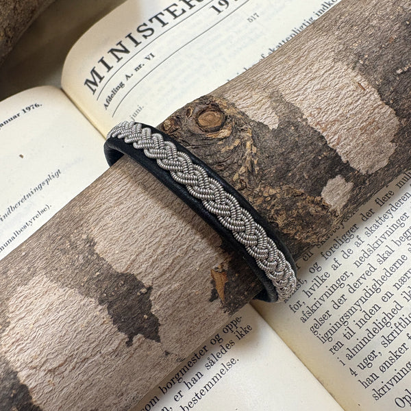 サーミ ブレスレット VINTER 黒 black ハンドメイド 北欧 スウェーデン アクセサリー SAMI Sweden