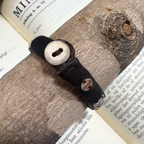 サーミ ブレスレット KUST brown 茶色 ハンドメイド 北欧 スウェーデン アクセサリー SAMI Sweden