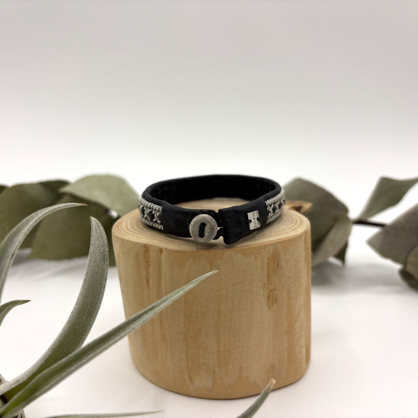 サーミ ブレスレット Dagmar Black 黒 ハンドメイド 北欧 スウェーデン アクセサリー SAMI Sweden