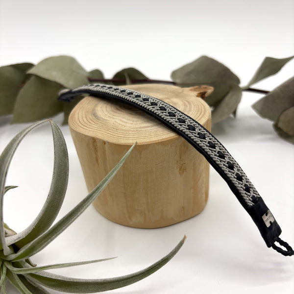 サーミ ブレスレット Dagmar Black 黒 ハンドメイド 北欧 スウェーデン アクセサリー SAMI Sweden