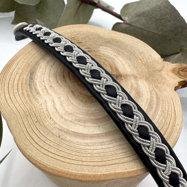 サーミ ブレスレット Nikolai Black 黒 ハンドメイド 北欧 スウェーデン アクセサリー SAMI Sweden