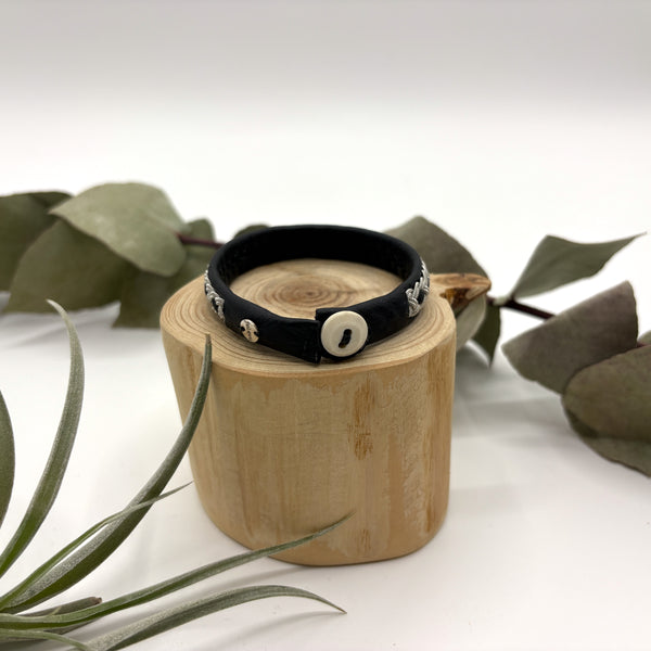 サーミ ブレスレット Nikolai Black 黒 ハンドメイド 北欧 スウェーデン アクセサリー SAMI Sweden