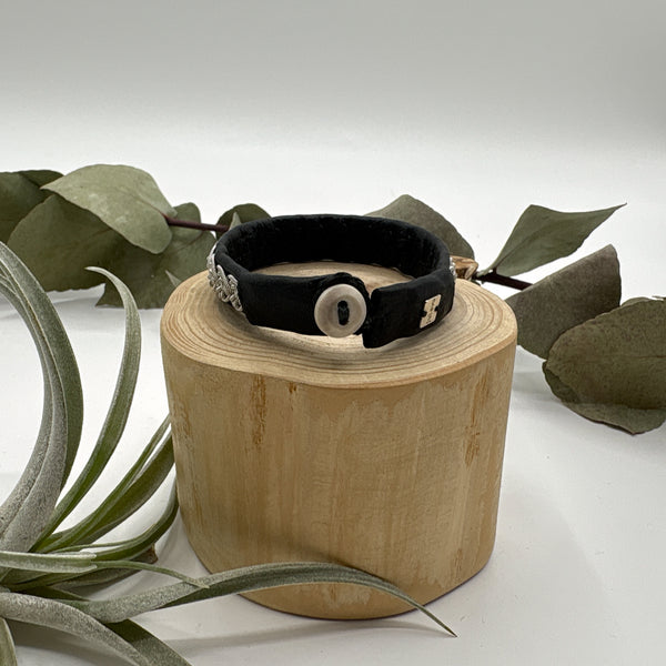 サーミ ブレスレット Stina Black 黒 ハンドメイド 北欧 スウェーデン アクセサリー SAMI Sweden