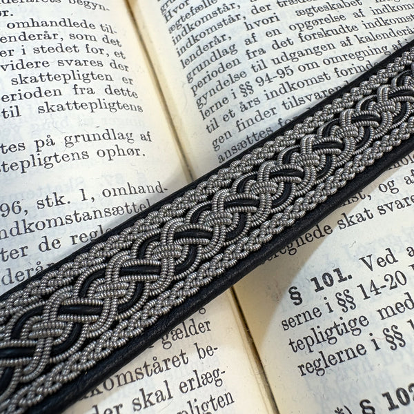 サーミ ブレスレット AHAKKA Black 黒 ハンドメイド 北欧 スウェーデン アクセサリー SAMI Sweden