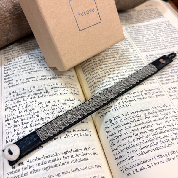 サーミ ブレスレット Jiri NORDVIND Black 黒 ハンドメイド 北欧 スウェーデン アクセサリー SAMI Sweden