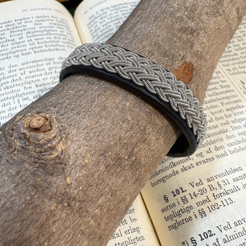 サーミ ブレスレット Jiri NORDVIND Black 黒 ハンドメイド 北欧 スウェーデン アクセサリー SAMI Sweden