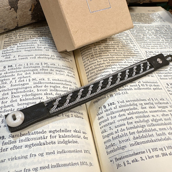 サーミ ブレスレット Harry KEBNE Black 黒 ハンドメイド 北欧 スウェーデン アクセサリー SAMI Sweden