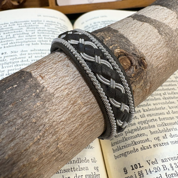 サーミ ブレスレット Harry KEBNE Black 黒 ハンドメイド 北欧 スウェーデン アクセサリー SAMI Sweden