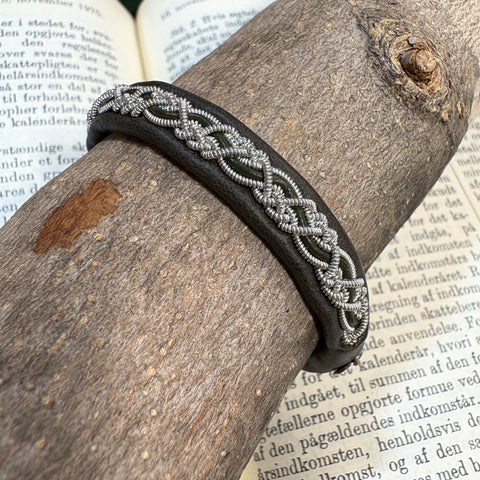 サーミ ブレスレット Svea AUROA green 緑 ハンドメイド 北欧 スウェーデン アクセサリー SAMI Sweden