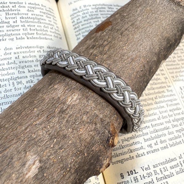 サーミ ブレスレット KUST gray グレー ハンドメイド 北欧 スウェーデン アクセサリー SAMI Sweden