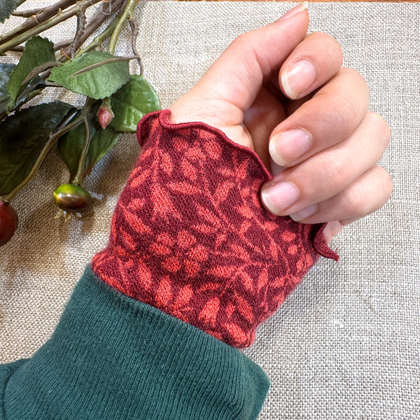 リストウォーマー  ウール 赤 red スウェーデン エドゥルスドッター Vinca red Edursdotter wool sweden wrist warmers