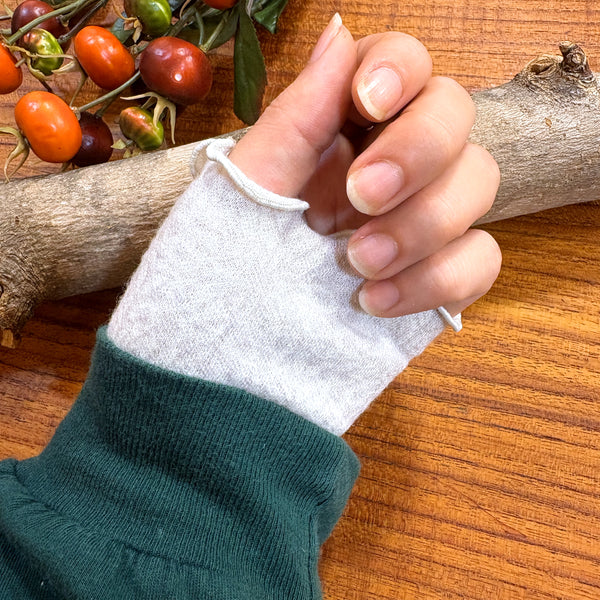 リストウォーマー  ウール 白 white スウェーデン エドゥルスドッター Flower black beige Edursdotter wool sweden wrist warmers