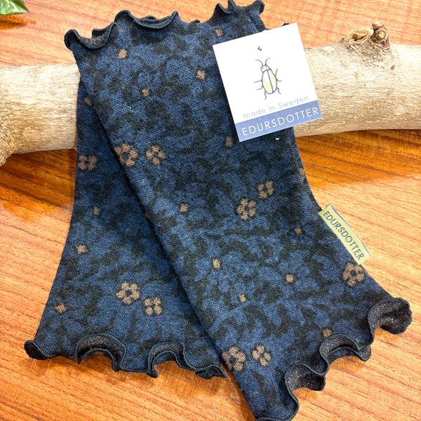 リストウォーマー  ウール 黒・青 black and blue スウェーデン エドゥルスドッター odetta black-blue Edursdotter wool sweden wrist warmers