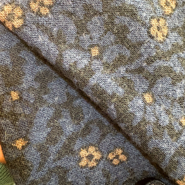 リストウォーマー  ウール 黒・青 black and blue スウェーデン エドゥルスドッター odetta black-blue Edursdotter wool sweden wrist warmers